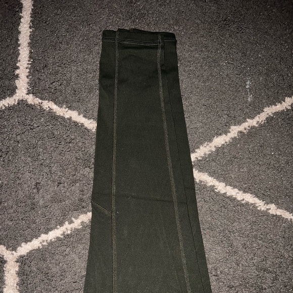 Athleta High Rise Metro Drifter Leggings in Peat Green Size Small - Picture 4 of 7